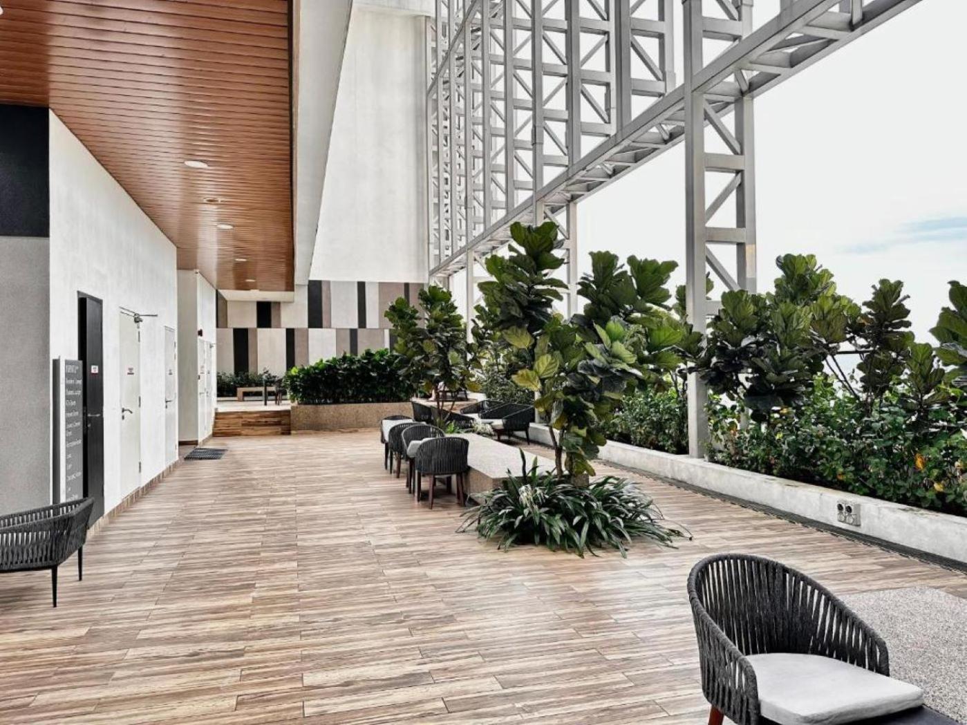 The Luxe Suites Klcc By Cozy Stay Kuala Lumpur Exterior photo