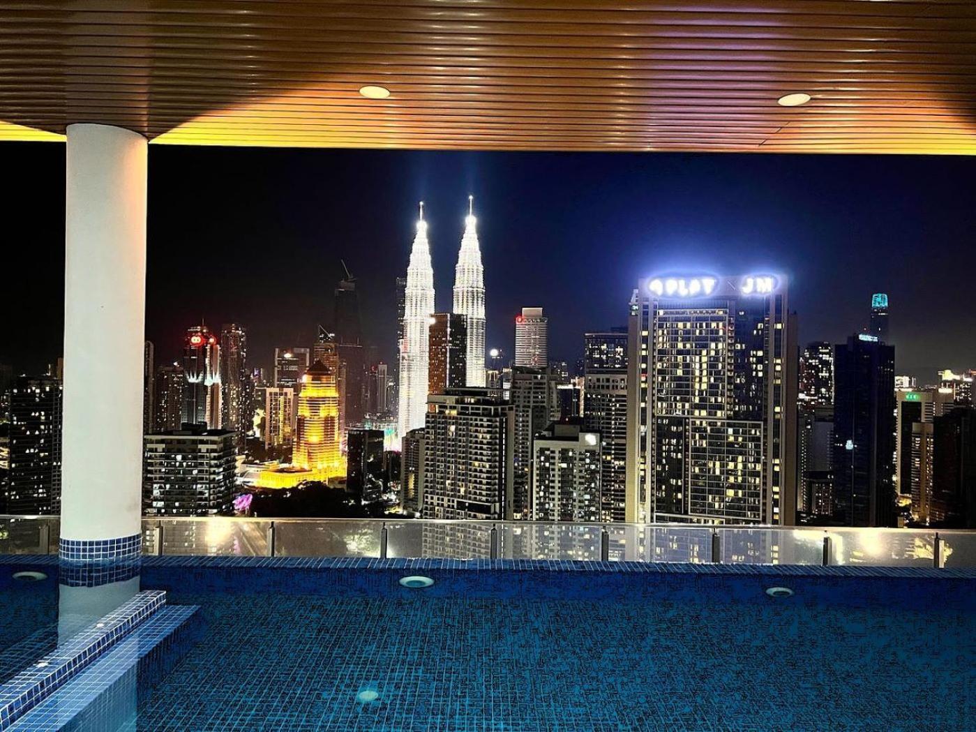 The Luxe Suites Klcc By Cozy Stay Kuala Lumpur Exterior photo