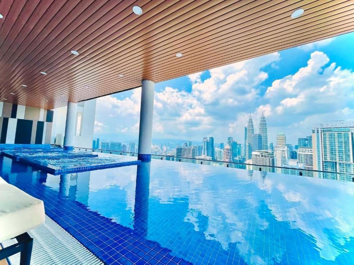The Luxe Suites Klcc By Cozy Stay Kuala Lumpur Exterior photo